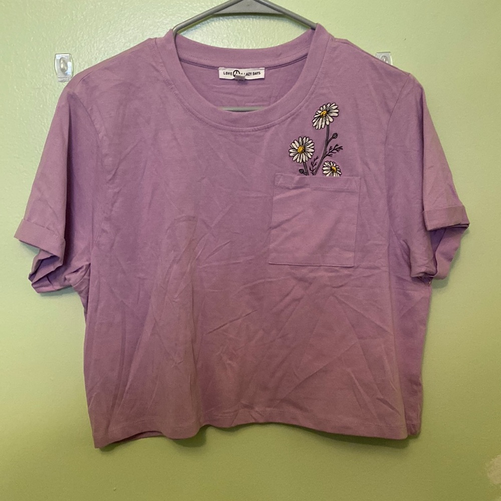 Love & lazy days Crop Top T shirt size M NWOT